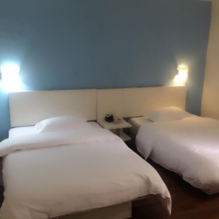V8 Hotel Xicun Subway Branch Canton Esterno foto