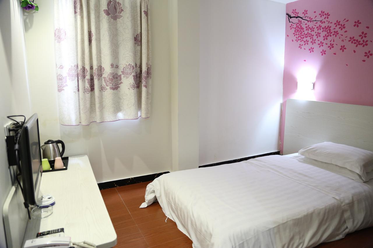 V8 Hotel Xicun Subway Branch Canton Esterno foto