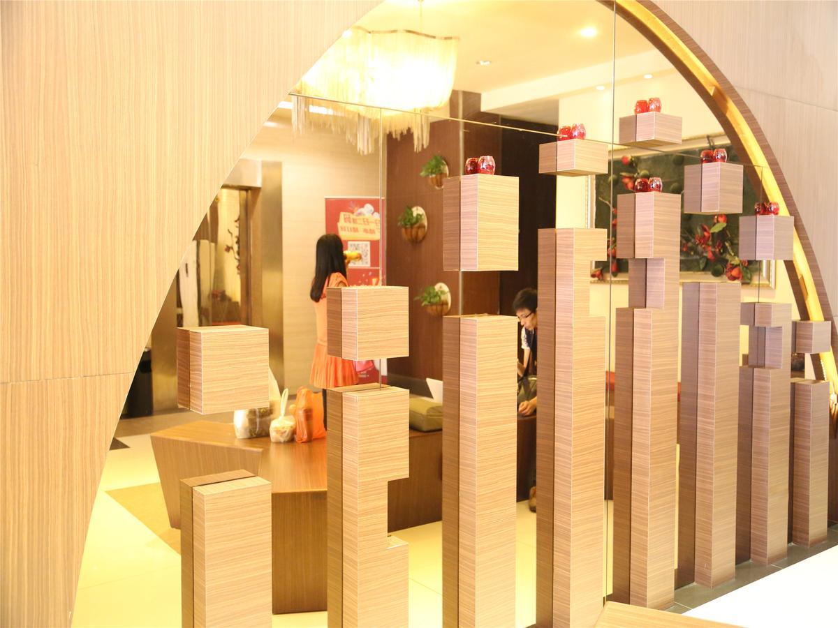 V8 Hotel Xicun Subway Branch Canton Esterno foto