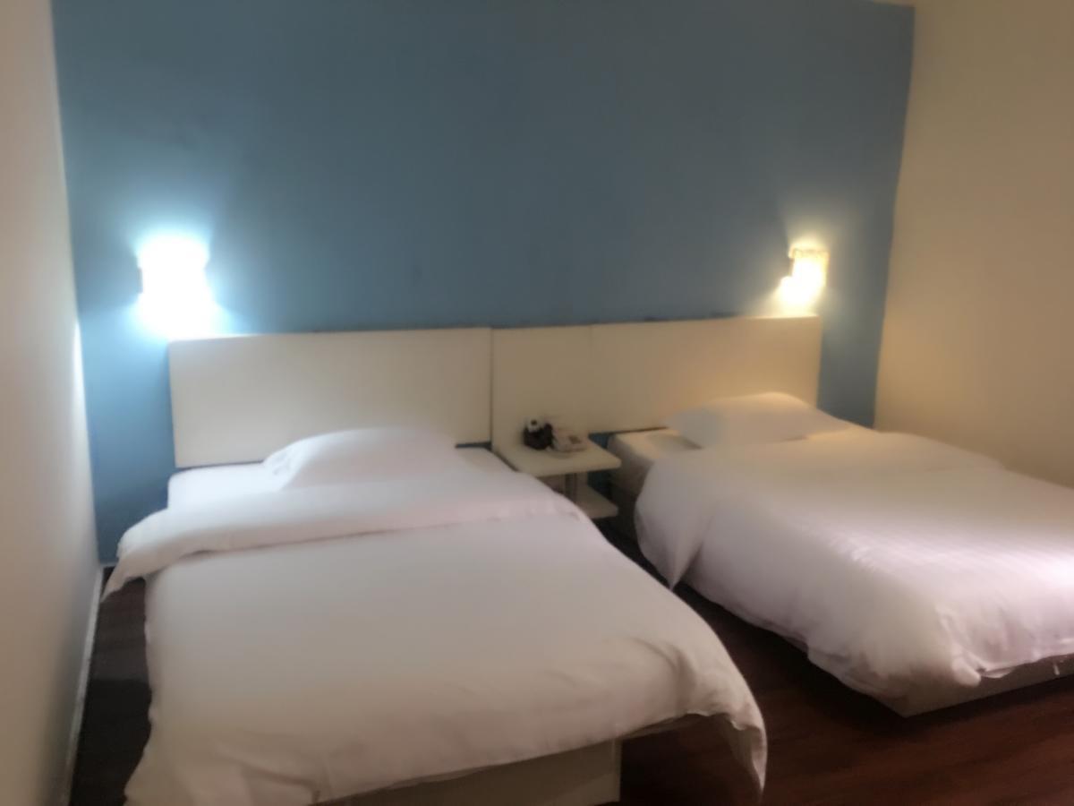 V8 Hotel Xicun Subway Branch Canton Esterno foto
